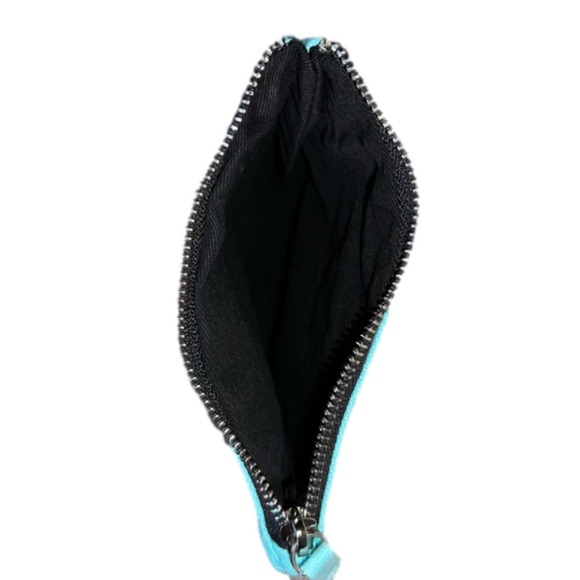 LOVE 🌮 tacos? This adorable makeup bag is for you. - Picture 3 of 5